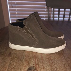 Kenneth Cole Suede Kalvin Slip-on Tennis Sz 6